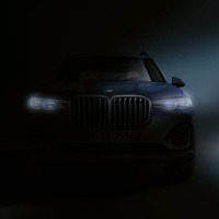 BMWの最上級SUV『X7』、市販モデルのティザーイメージ 画像