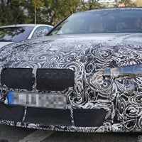 Z4グリル装着...BMW4シリーズ カブリオレ新型、初の電動化か!? 画像