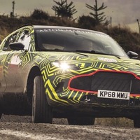 アストンマーティン初のSUV、車名は『DBX』と発表…プロトタイプの画像も公開 画像