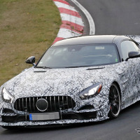 メルセデスAMG GT R がさらに過激に進化…サーキット仕様「CS」がニュル激走 画像