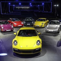 ポルシェ 911 新型、「カレラ S / 4S」は450馬力に…ロサンゼルスモーターショー2018で公開 画像