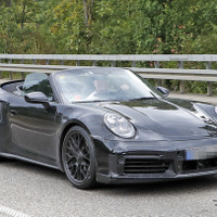 発表間近のポルシェ 911 新型に、早くも「ターボカブリオレ」の存在を確認！ 画像