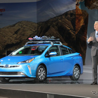 トヨタ プリウス が初のデザイン変更、2019年型の詳細発表…ロサンゼルスモーターショー2018 画像