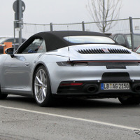 ポルシェ 911カブリオレ 新型、公開準備OK…フルヌードで最終テスト 画像