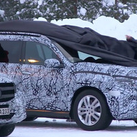 480馬力V8が唸る...メルセデス旗艦SUV次期型、豪雪からニュルまで走行テスト風景【動画】 画像