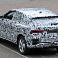 アウディの新型クーペSUV「Q4（仮）」市販プロトタイプを初スクープ 画像