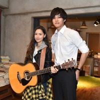 松坂桃李、生演奏に感激！「サイレーン」主題歌Anlyが撮影現場を訪問 画像