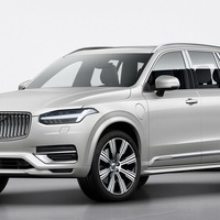 ボルボ XC90 に改良新型、ツインチャージャーPHVのEVモードは約2割向上…欧州発表 画像