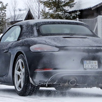 ポルシェ 718ボクスター に6気筒モデルが復活…MTも設定へ 画像