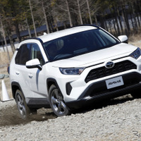 【トヨタ RAV4 新型試乗】欧州車に負けないセンス、一目で気に入った！…津々見友彦 画像