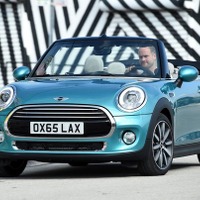 【東京モーターショー15】MINI コンバーチブル 新型に「クーパー」…1.5Lの3気筒ターボは136馬力 画像
