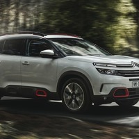 シトロエン C5エアクロスSUV 発売、「魔法の絨毯」のような乗り心地を追求…価格424万円 画像