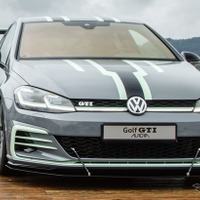 VW ゴルフGTI に380馬力の「オーロラ」提案…オーディオはホログラム制御 画像