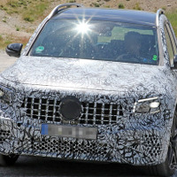 メルセデス最小オフローダーGLB、最強「AMG 45」設定へ…そのパワーは383馬力！ 画像