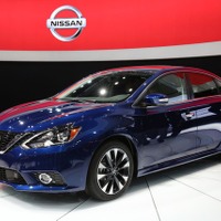【ロサンゼルスモーターショー15】日産 セントラ に2016年型、スポーティな「SR」継続 画像
