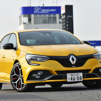 【ルノー メガーヌR.S.トロフィー 新型試乗】新しいルノー・スポール像が提示されたといってもいい…大谷達也 画像