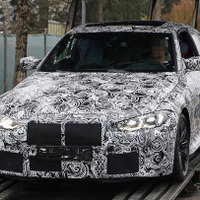 BMW M4クーペ 新型、ついに最終デザインが見えた！ 画像