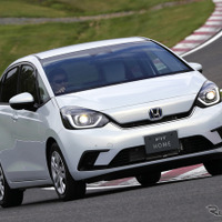 【ホンダ フィット 新型試乗】明らかにドライビングしやすく、快適になった…松田秀士 画像