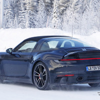 ポルシェ 911タルガ4 GTS 新型、攻撃的デザインが完全露出！ 画像