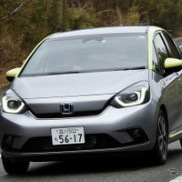 【ホンダ フィット 新型試乗】文句もあるけれど、Aピラーの形状と走りはお気に入り…岩貞るみこ 画像
