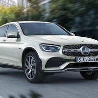 【メルセデスベンツ GLCクーペ 改良新型】PHEV 4WDモデルを追加、価格は922万円 画像