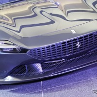 【フェラーリ ローマ】イブニングドレスに身を包んだF1マシン 画像