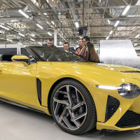 最新のV8 コンチネンタルGT に、生産わずか12台の『バカラル』…英国工場でベントレーの今と未来を見た 画像