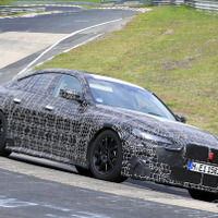 BMW 4シリーズ 新型、5ドア「グランクーペ」設定が確実に…「M4」は出るか 画像