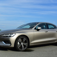 【ボルボ S60 新型試乗】「V90」にも下克上？な乗り心地と操舵感…井元康一郎 画像