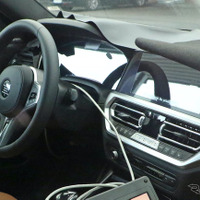 BMW 2シリーズクーペ 次期型、デジタルコックピットの姿を激写！ 画像