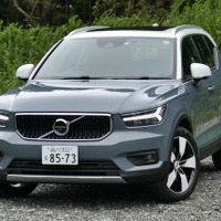 【ボルボ XC40 B4 新型試乗】上級モデルをイメージさせる走りっぷり…島崎七生人 画像