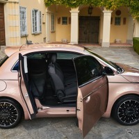 フィアット 500 新型、「3+1」を発表…リア片側に小さなドアを追加 画像