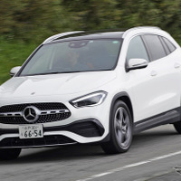 【メルセデスベンツ GLA 新型試乗】ドライバーをこんなに甘やかしていいのか？…岩貞るみこ 画像