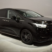 【ホンダ オデッセイ 改良新型】マイナーチェンジで表情変化、使い勝手も向上［詳細画像］ 画像