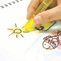 【話題】クレヨンなのに“透明”とはいかに？ 大人の絵心をくすぐるコクヨの「透明くれよん」 画像
