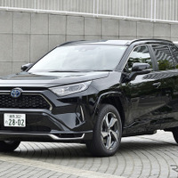 【トヨタ RAV4 PHV 新型試乗】商品力は本体の善し悪しだけで決まらない…渡辺陽一郎 画像
