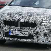 BMW 2シリーズ アクティブツアラー 次期型、最新プロトから見えた新LEDとワイドグリル 画像