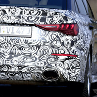 アウディ RS3スポーツバック＆セダン 次期型、リアビュー見えた！450馬力の最強モデルも 画像