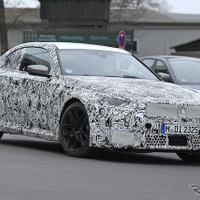 いざニュルへ…BMW M2クーペ 次期型、最新プロトタイプを激写! 画像