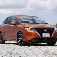 【日産 ノート 新型試乗】ドライ路面でもメリット感じる電動四駆の「X-Four」…中村孝仁 画像