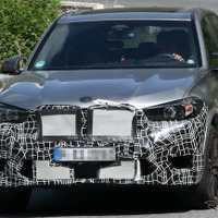 “バイエルンの野獣”BMW X5M 改良新型、ついに最終コンポーネント装着 画像