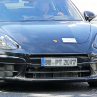 ポルシェ パナメーラにも「ターボGT」登場か!? 謎の開発車両の正体は 画像