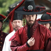 【予告編】チュ・ジフン、官能と野望うず巻く宮廷へ…ベッドシーンも解禁『背徳の王宮』 画像