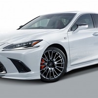 【レクサス ES 改良新型】TRD、美意識と機能美にこだわったスポーツパーツを発売 画像