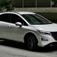【日産 ノート オーテック クロスオーバー 新型試乗】ベテランのユーザーも納得の上質感…島崎七生人 画像