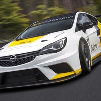 オペル アストラ 新型にレーサー、2.0ターボは330馬力 画像