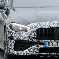 V6から直4ターボへ、新世代のメルセデスAMG Cクラスが牙を向く…車名は「C43」か「C53」か 画像