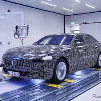BMW 7シリーズ 次期型のEV『i7』、プロトタイプの新写真 画像