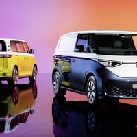 【VW ID.Buzz】乗用ミニバンと商用バンの2種類…欧州仕様［詳細写真］ 画像