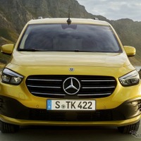メルセデスベンツ Tクラス、ダイナミックで洗練された「スタイルライン」を欧州設定 画像
